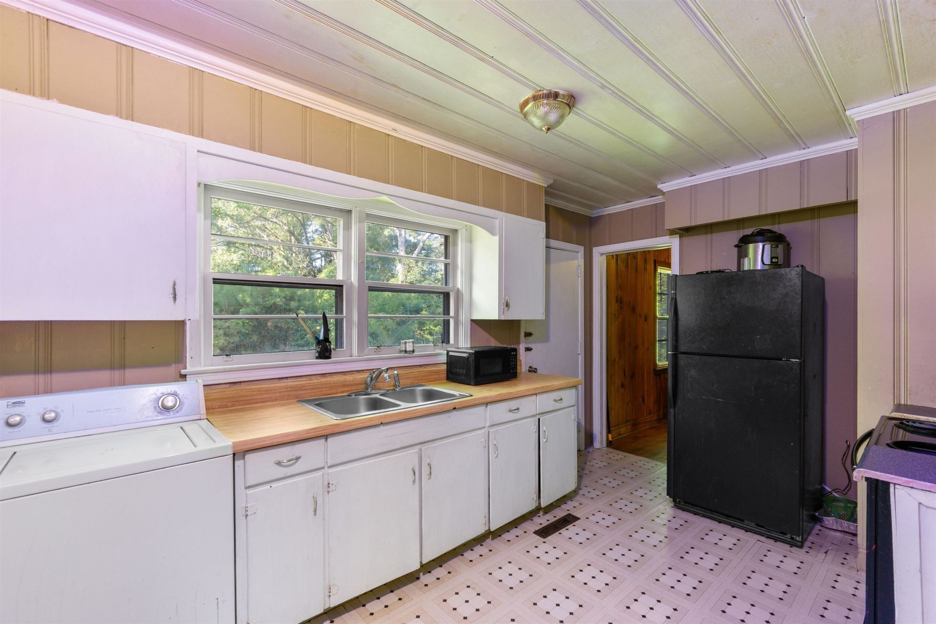 411 E Leitner St.  Photo 4