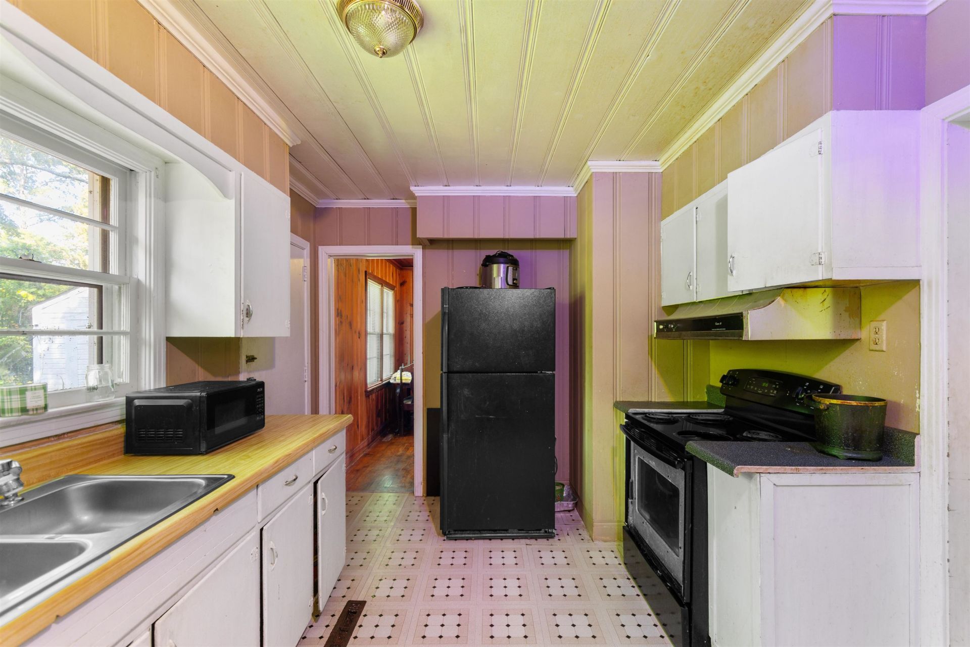 411 E Leitner St.  Photo 5