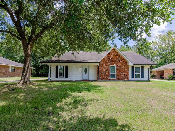 13850 Felicity Dr, Baker, LA 70714
