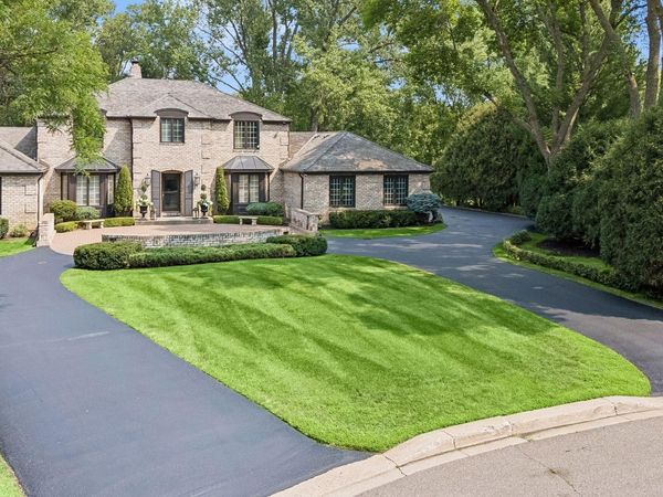 5804 Long Brake Trail, Edina, MN 55439