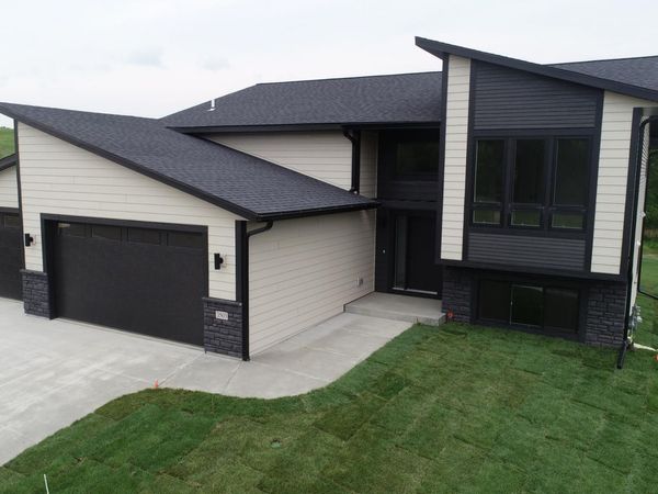 3503 Stonehedge Drive NE, Rochester, MN 55906