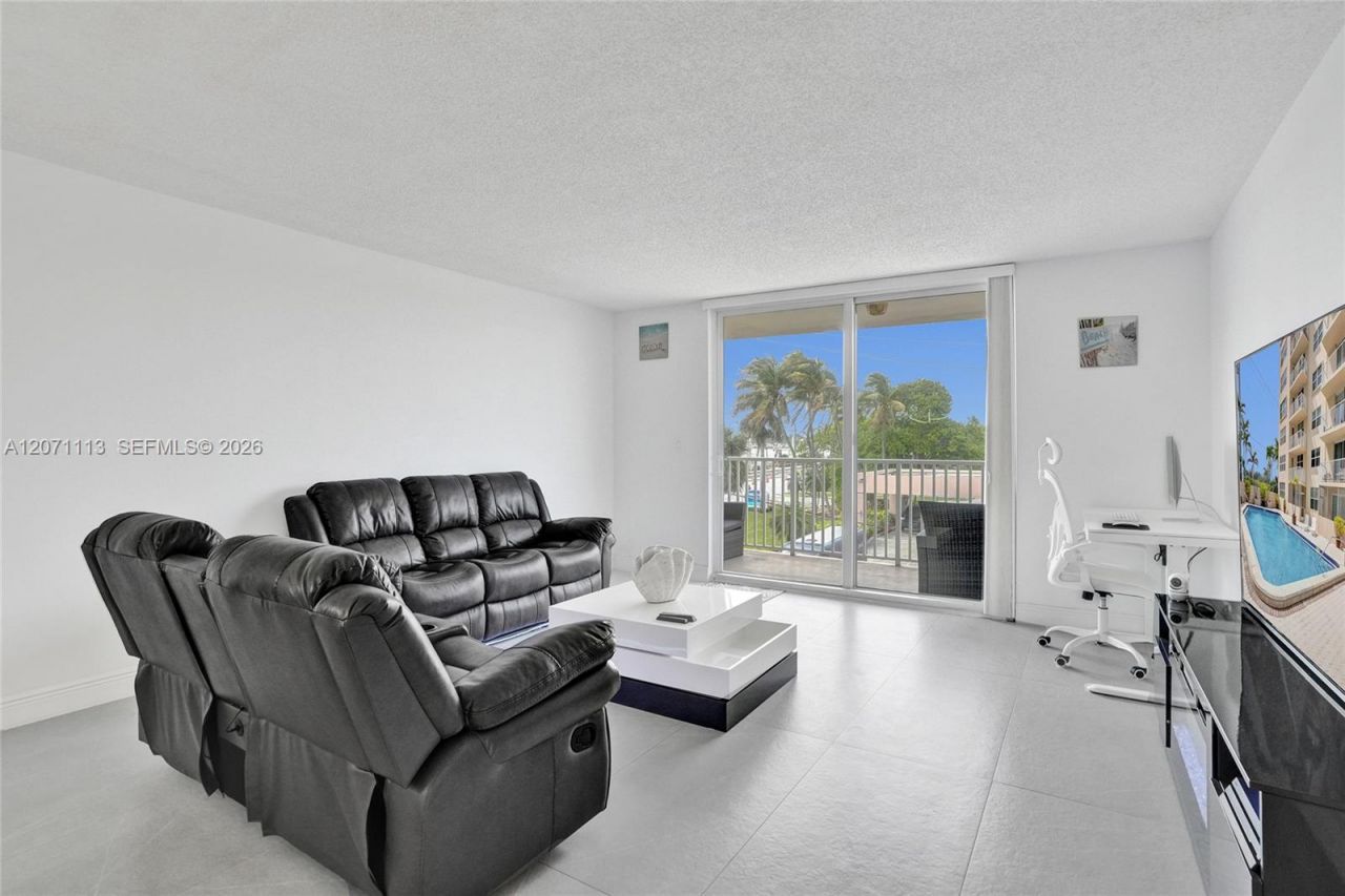 1401 S Ocean Dr , Unit 302, Hollywood, FL 33019 Photo