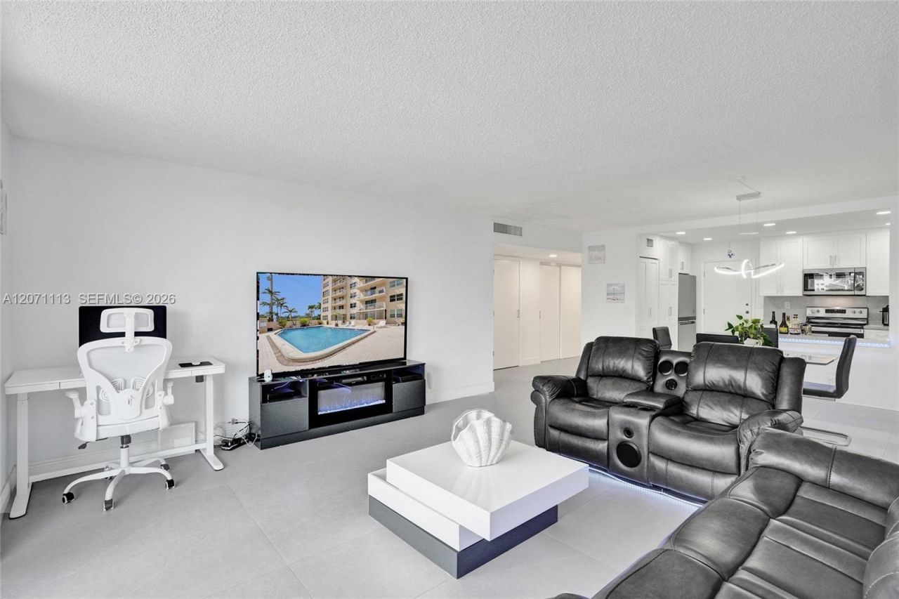 1401 S Ocean Dr , Unit 302, Hollywood, FL 33019 Photo