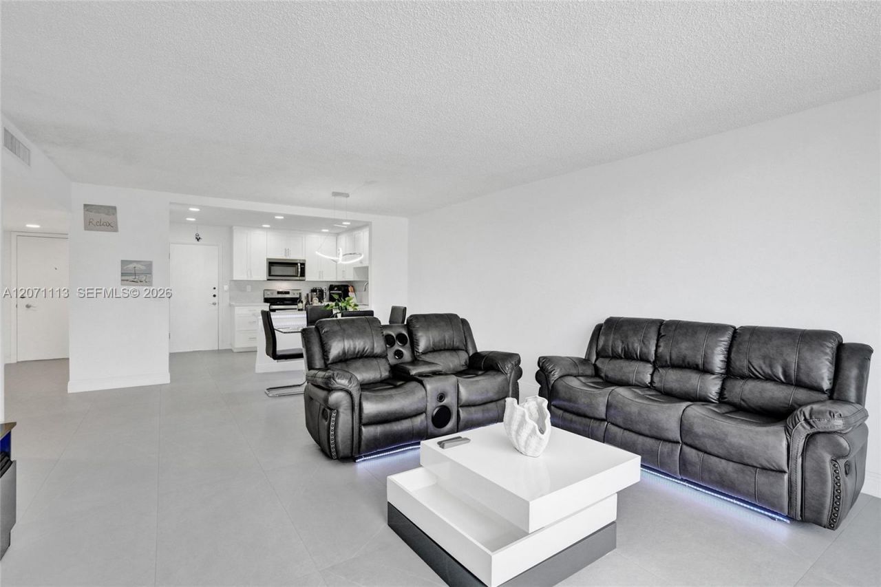1401 S Ocean Dr , Unit 302, Hollywood, FL 33019 Photo