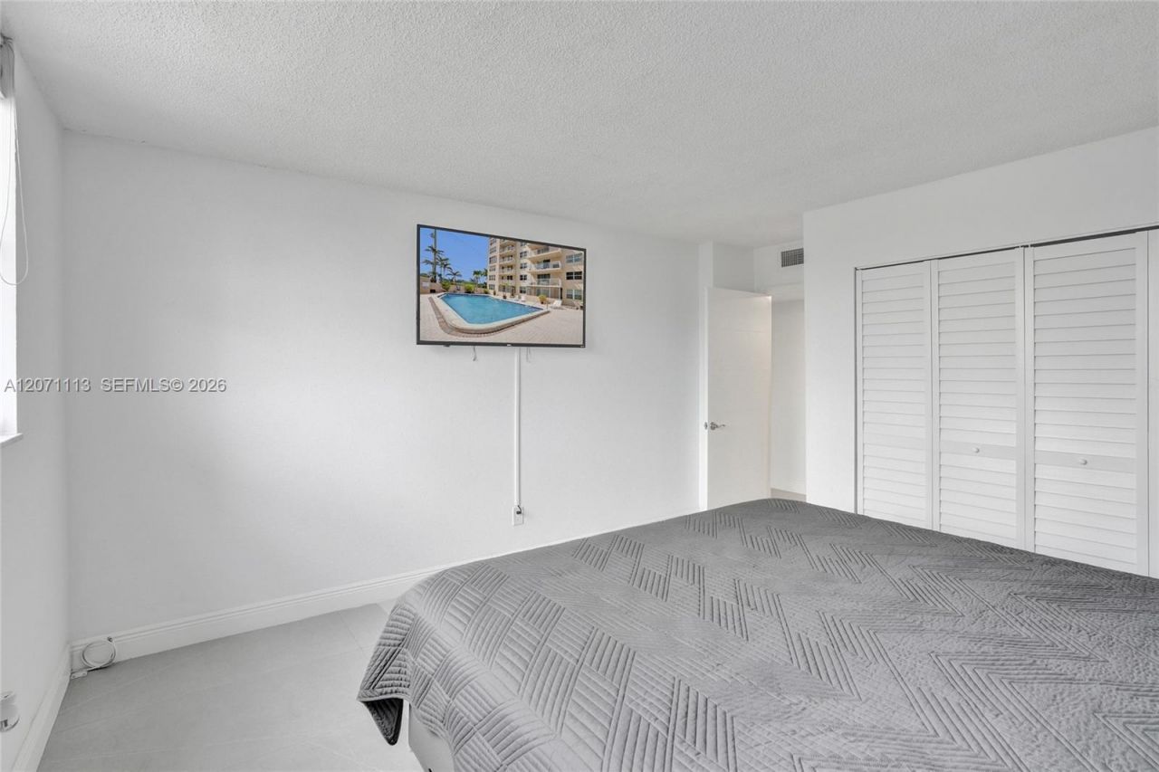 1401 S Ocean Dr , Unit 302, Hollywood, FL 33019 Photo