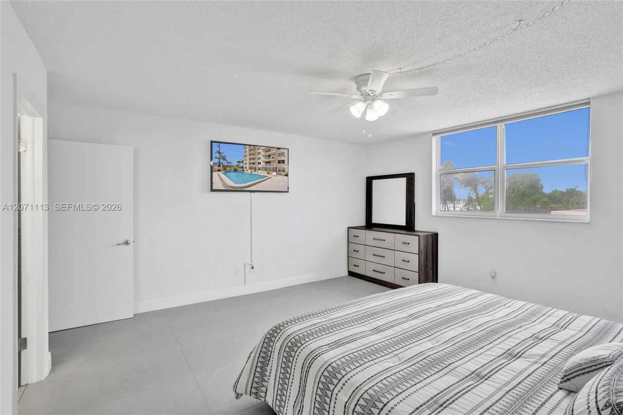 1401 S Ocean Dr , Unit 302, Hollywood, FL 33019 Photo