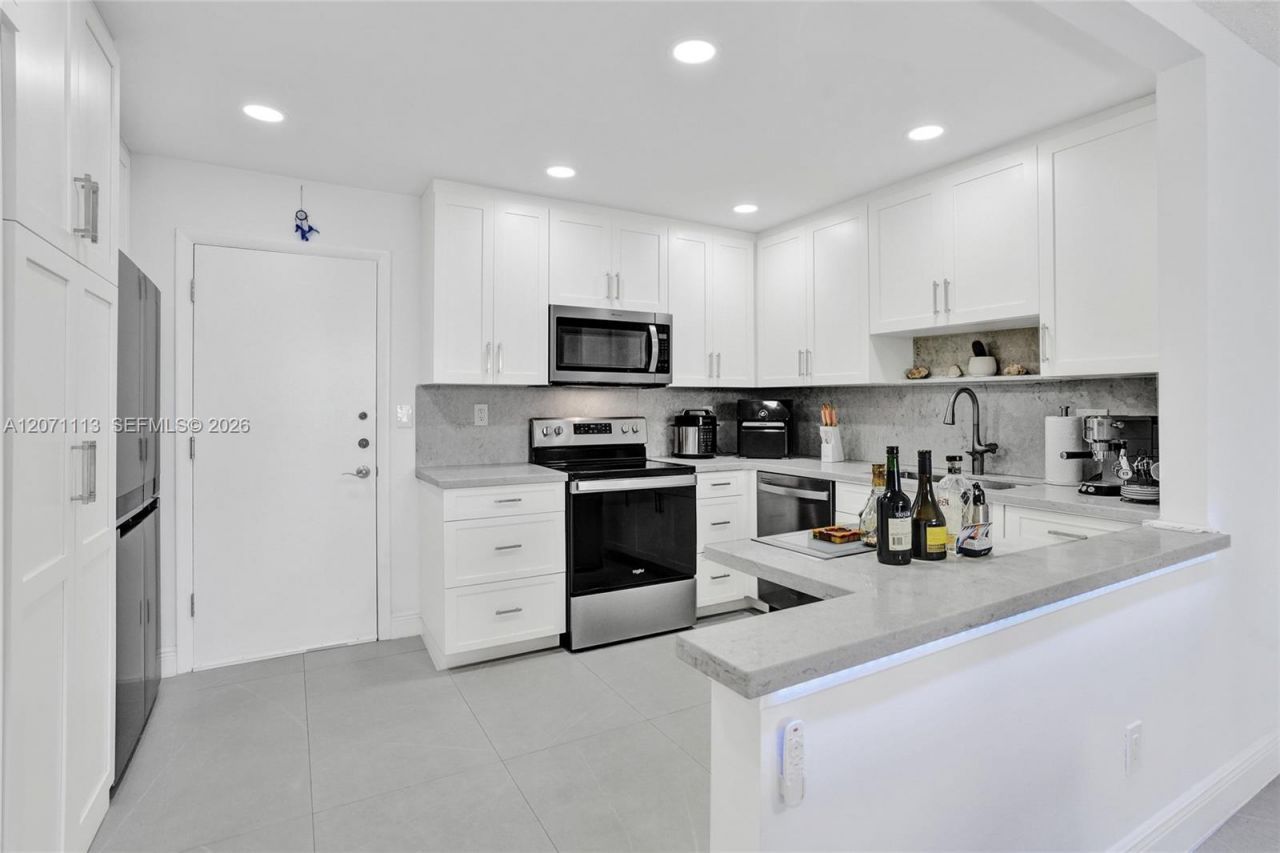 1401 S Ocean Dr , Unit 302, Hollywood, FL 33019 Photo