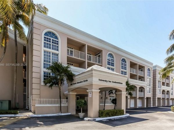1280 S Alhambra Cir, Unit 2413, Coral Gables, FL 33146