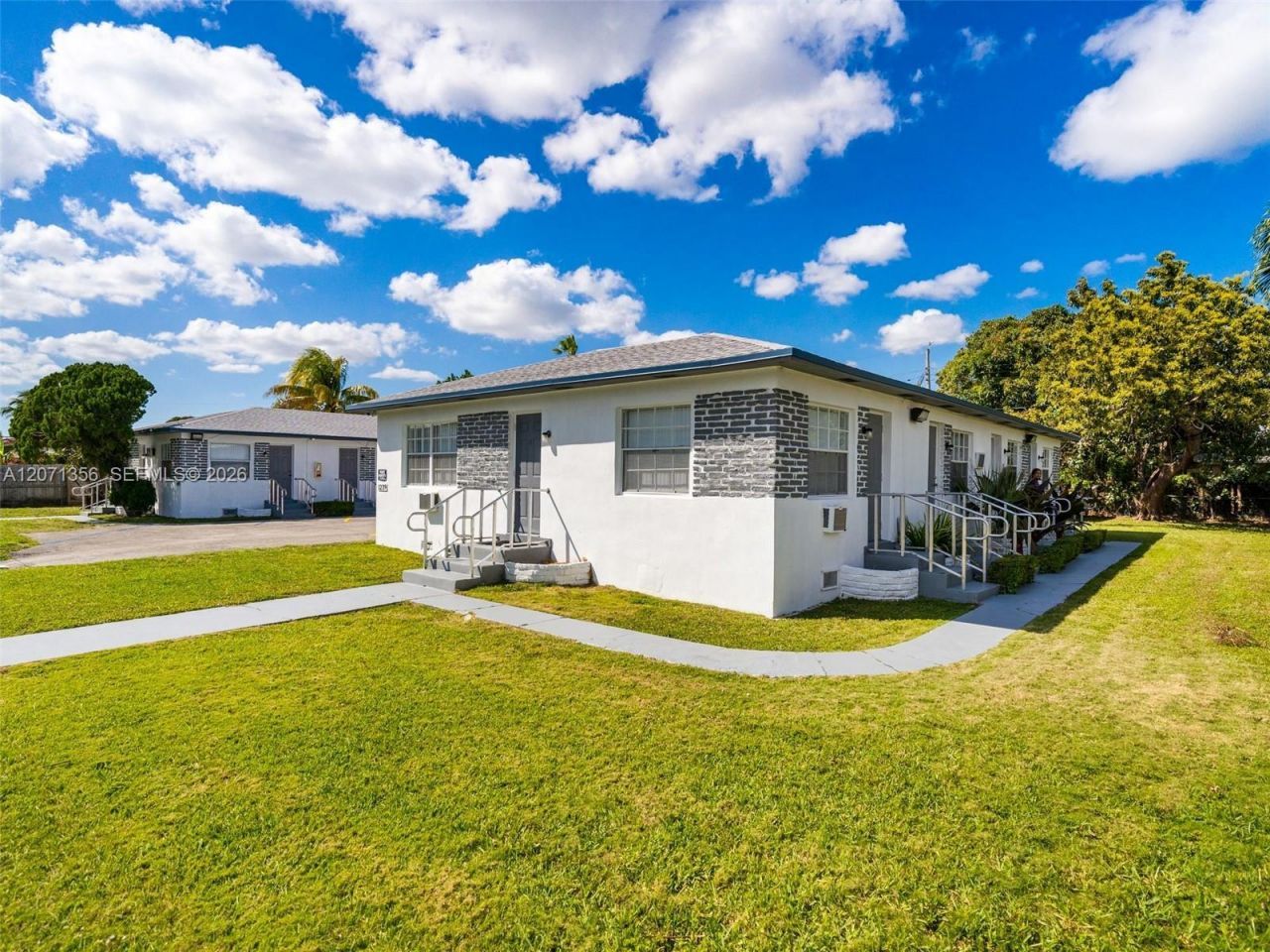 1239 NE 110th St , Miami, FL 33161 Photo