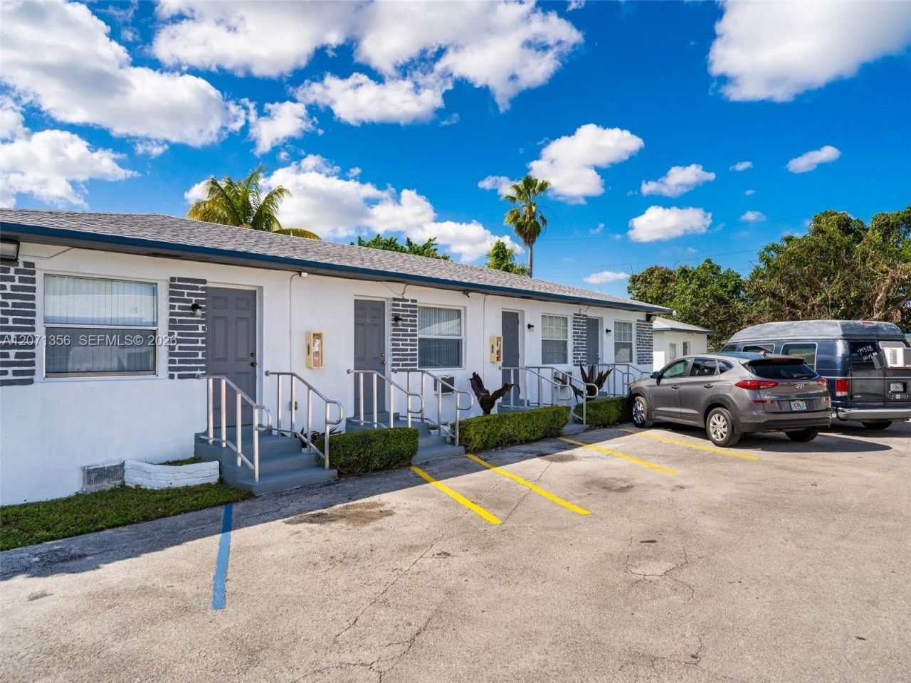 1239 NE 110th St , Miami, FL 33161 Photo