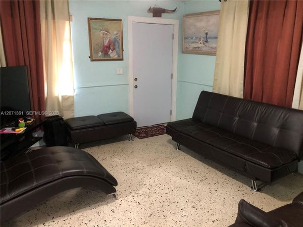 905 SW 9th Ave , Unit 905, Miami, FL 33130