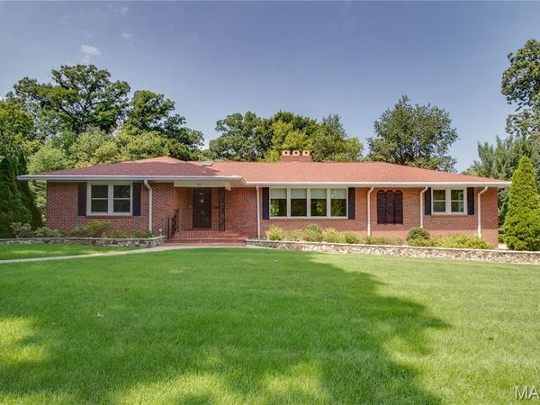 20 Fairmount Drive , Alton, IL 62002