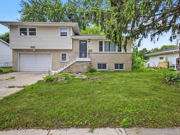 1925 Elka Lane, Madison, WI 53704