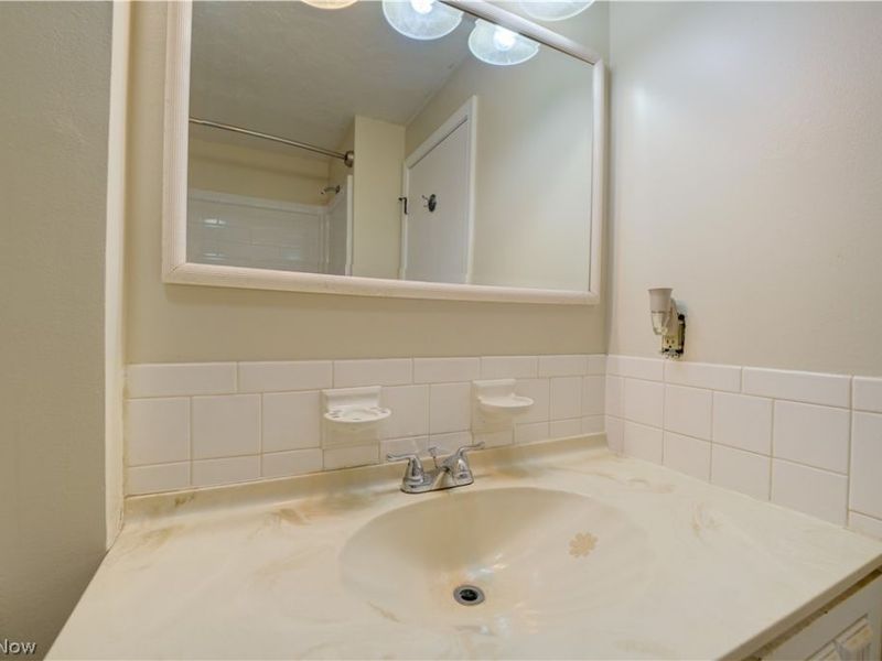 1719 Narragansett Boulevard, Lorain, OH 44053 Photo 19
