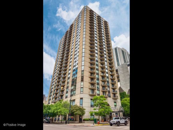70 W Huron Street , Unit 605, Chicago, IL 60654