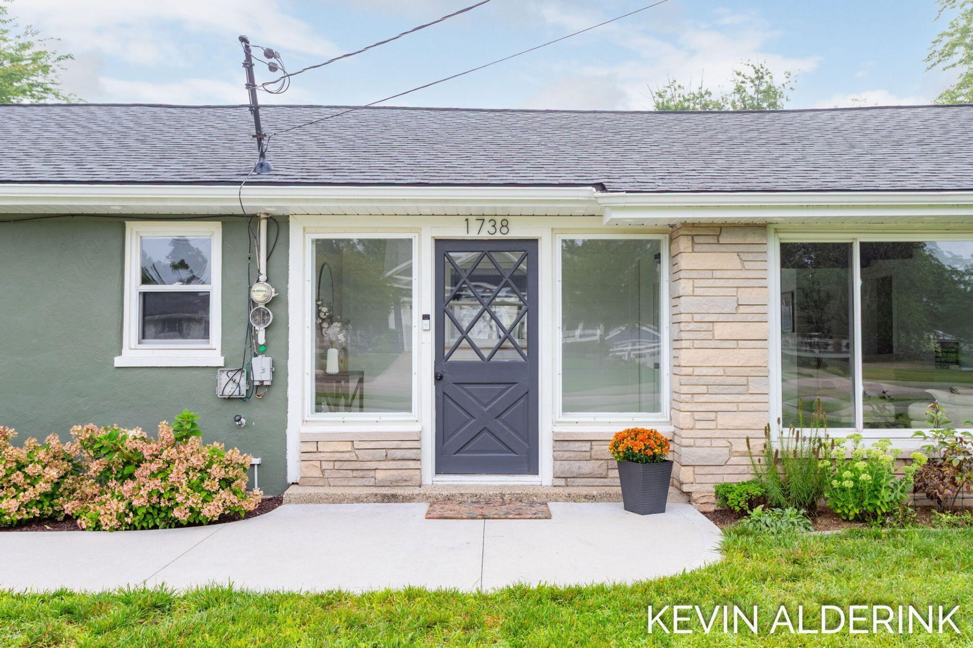 1738 92nd Avenue, Zeeland, MI 49464 Main Photo
