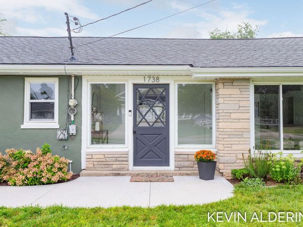 1738 92nd Avenue, Zeeland, MI 49464