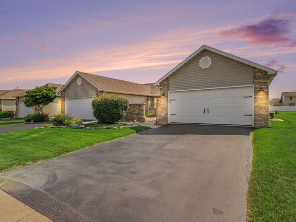 6851 Falcon Drive , Schererville, IN 46375