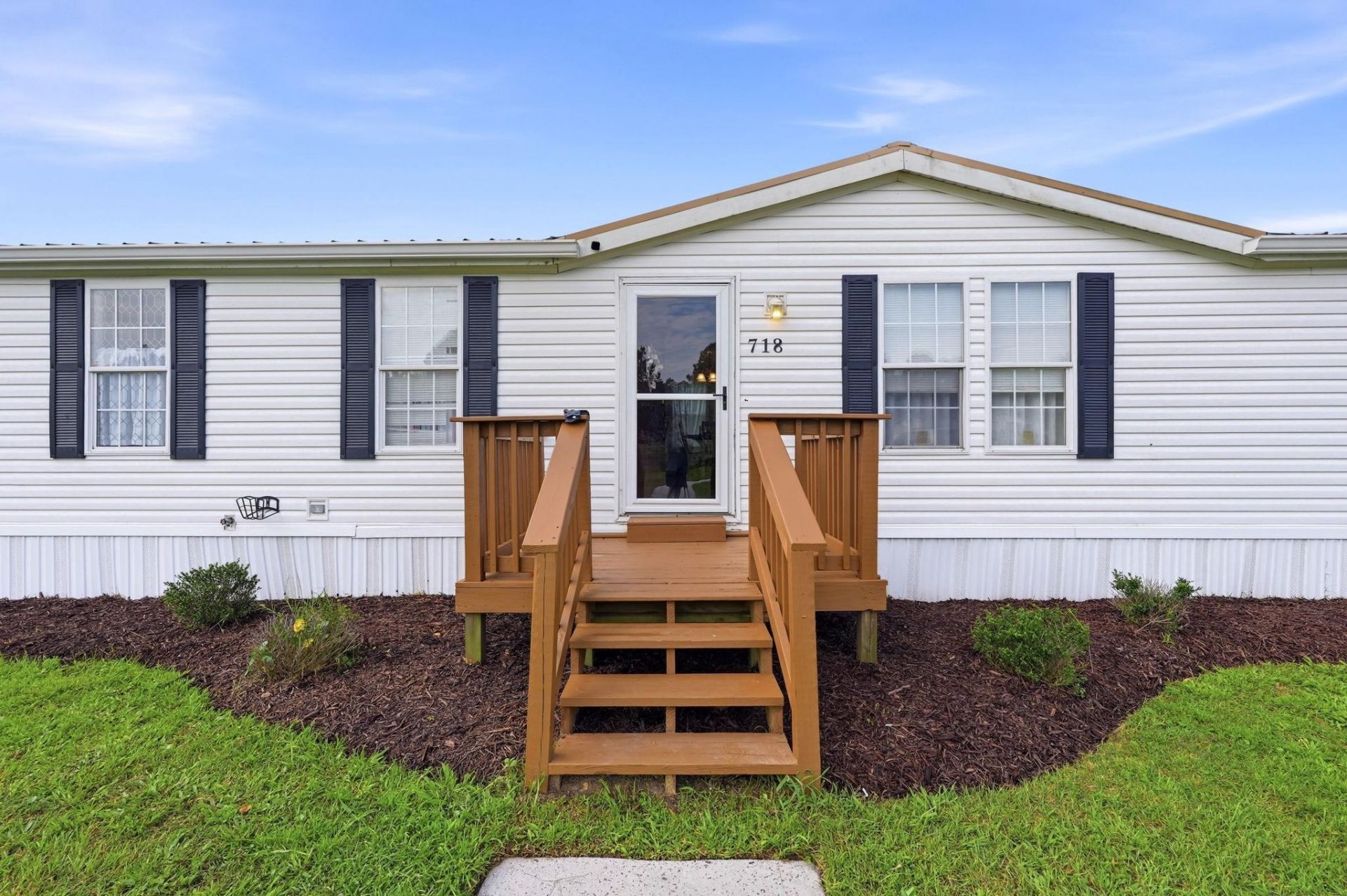 718 Libbys Ln. Photo 2