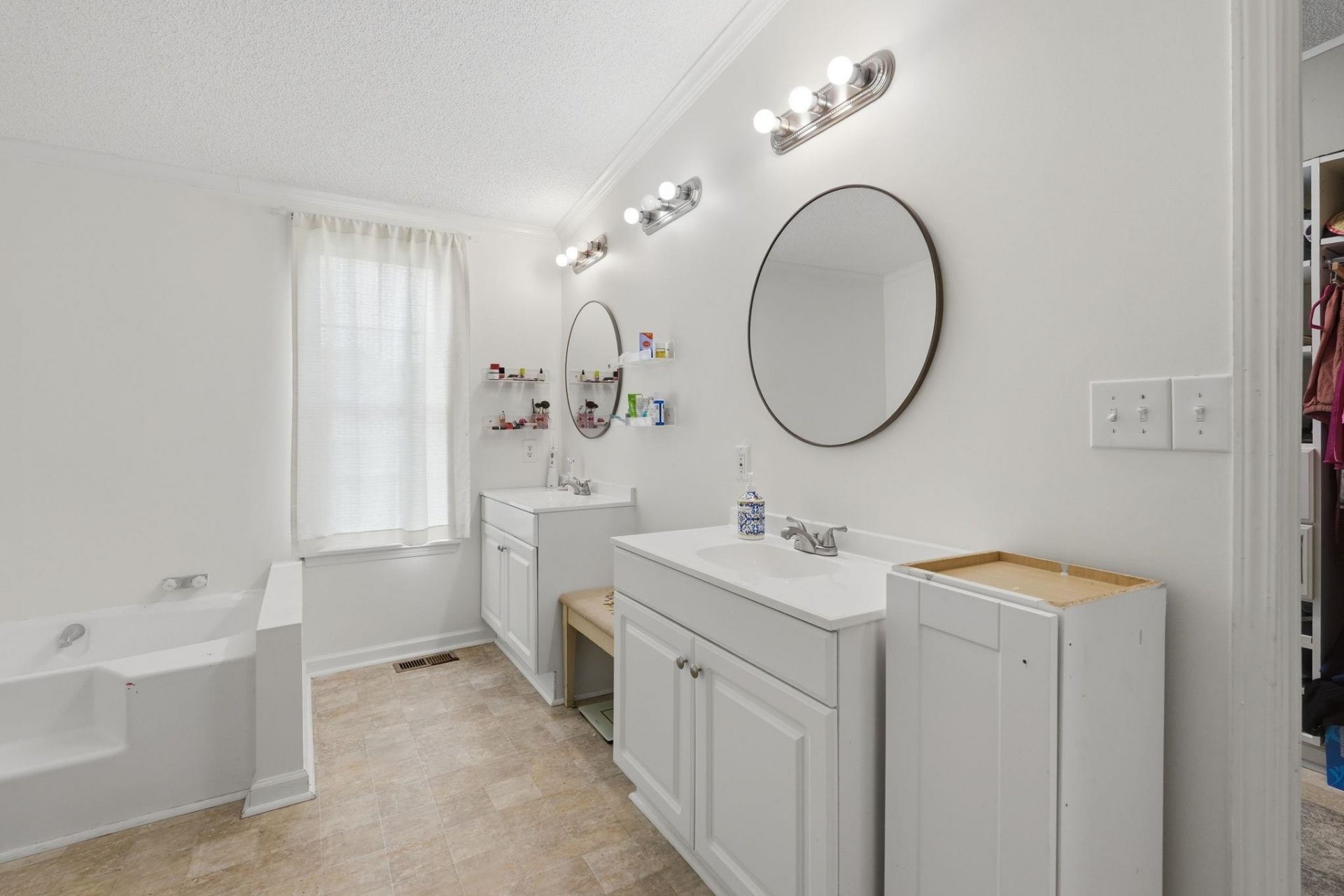 718 Libbys Ln. Photo 24