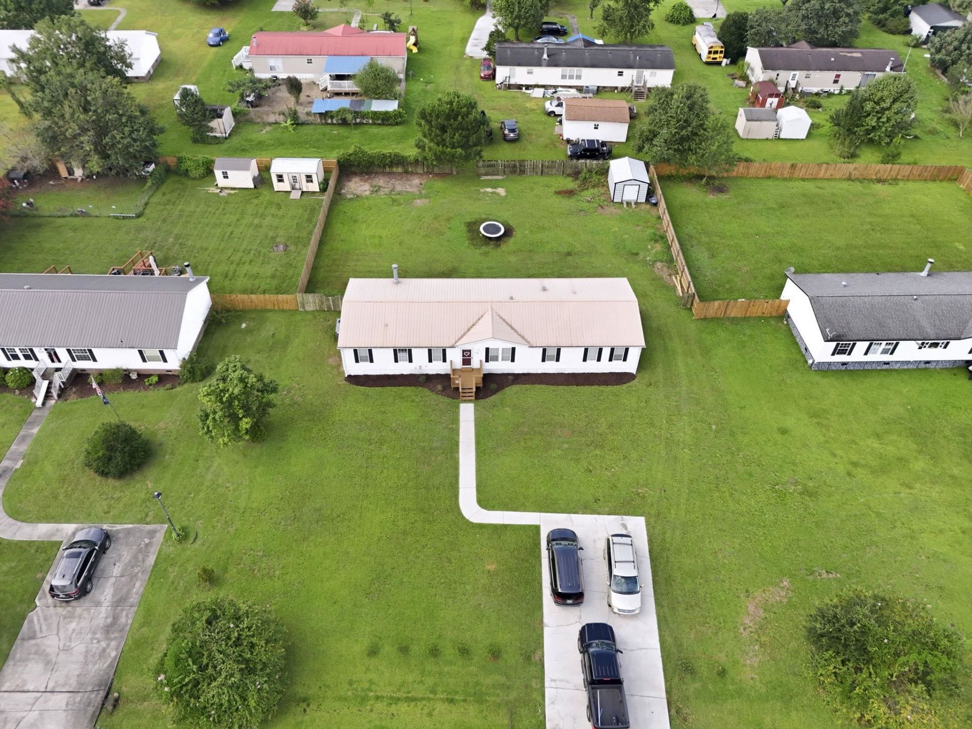 718 Libbys Ln. Photo 4