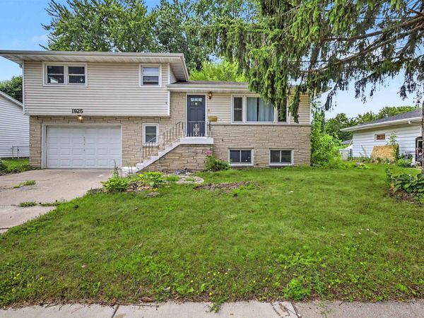 1925 Elka Lane, Madison, WI 53704