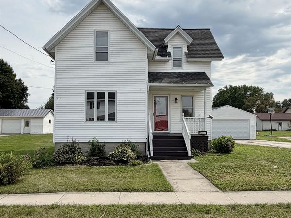 220 Center Street, Randolph, WI 53956