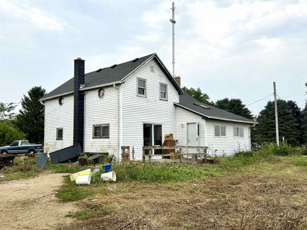 W7480 State Rd 39, New Glarus, WI 53574