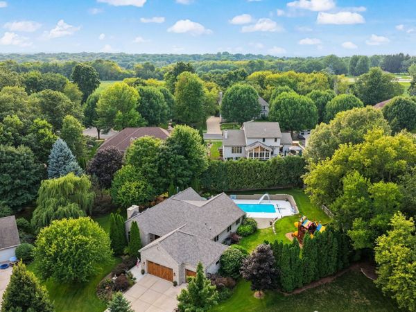 10 Vienna Circle, Madison, WI 53718