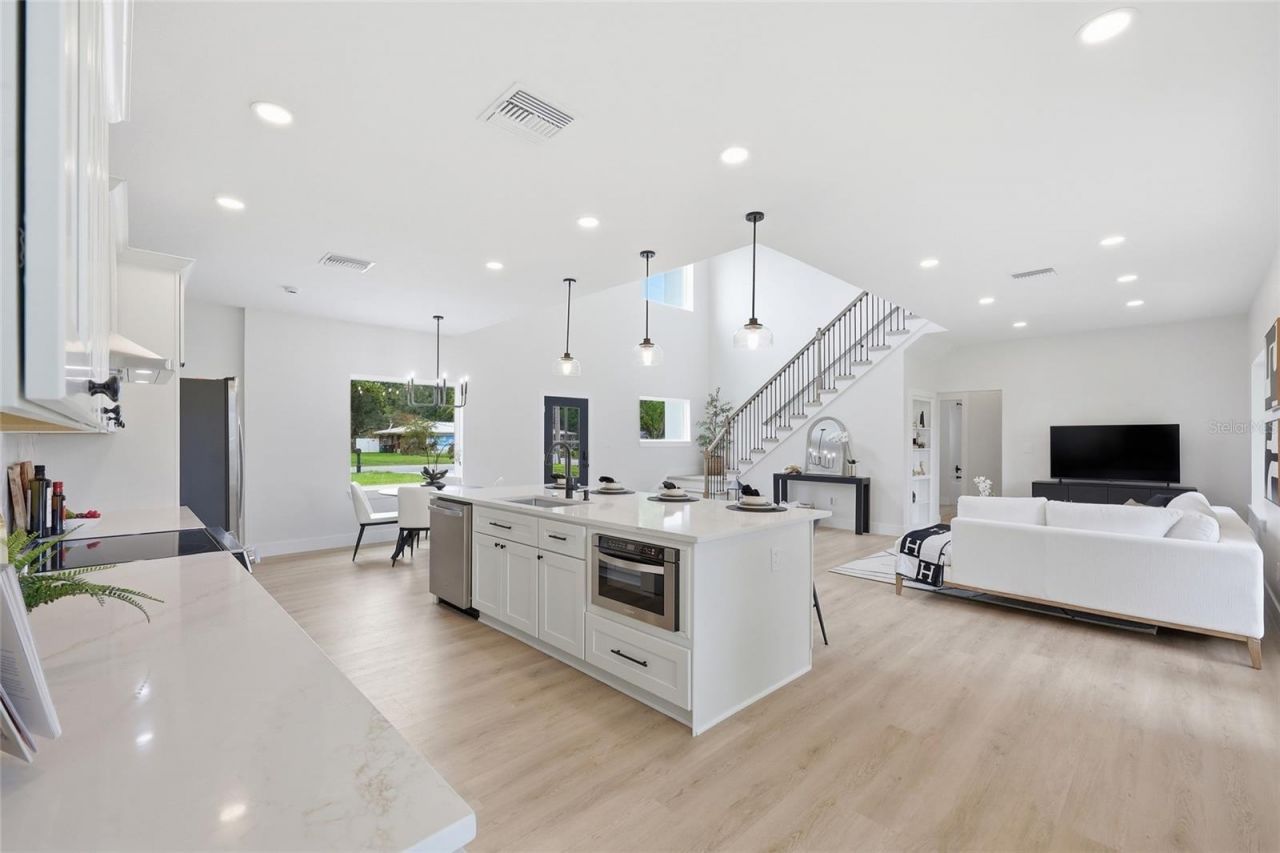 351 E Wildmere Avenue, Longwood, FL 32750 Photo