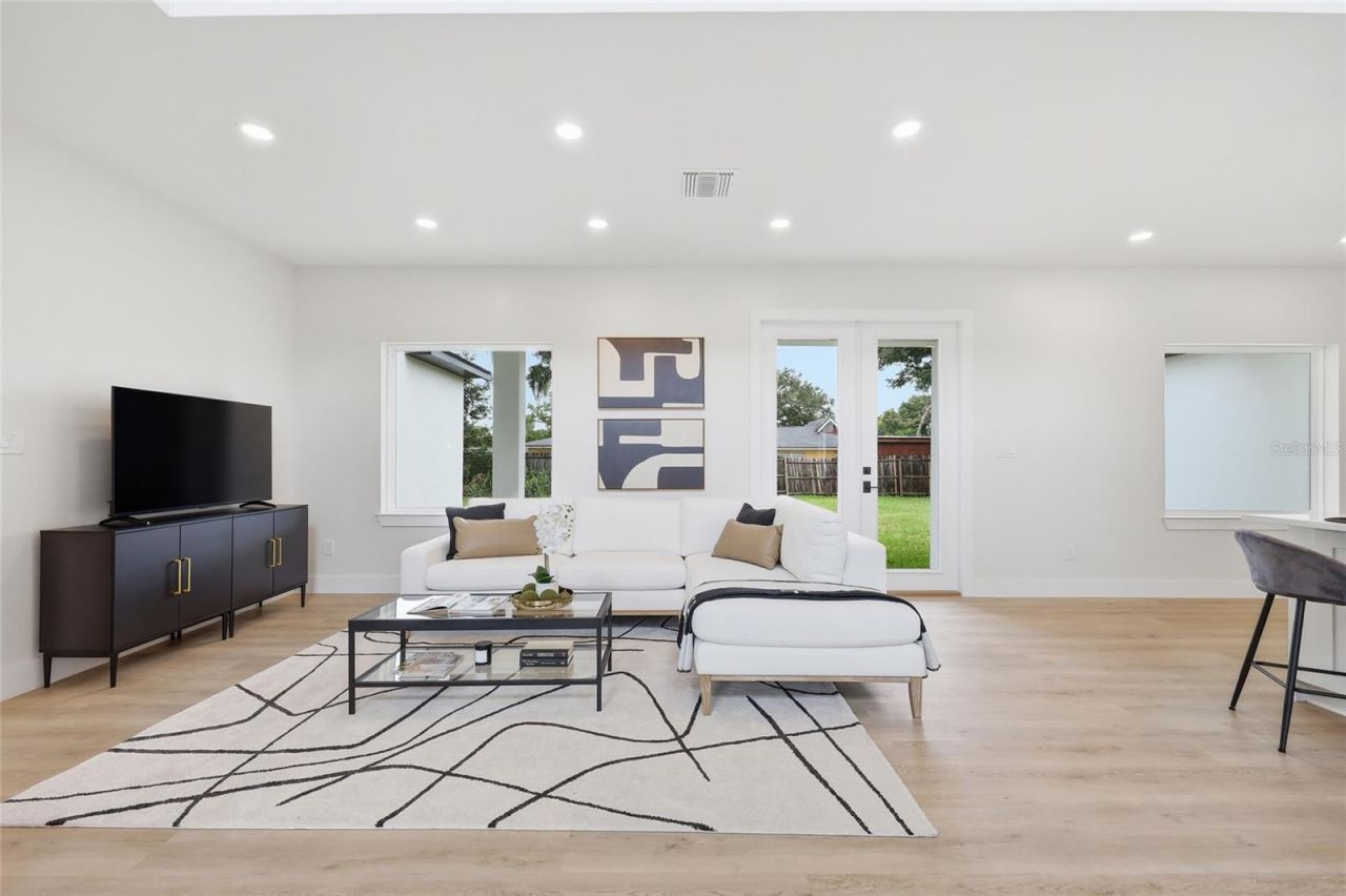 351 E Wildmere Avenue, Longwood, FL 32750 Photo