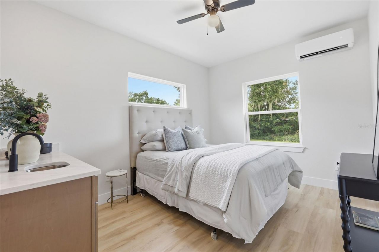 351 E Wildmere Avenue, Longwood, FL 32750 Photo