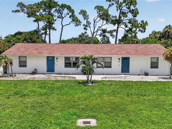 781 95th AVE N, NAPLES, FL 34108