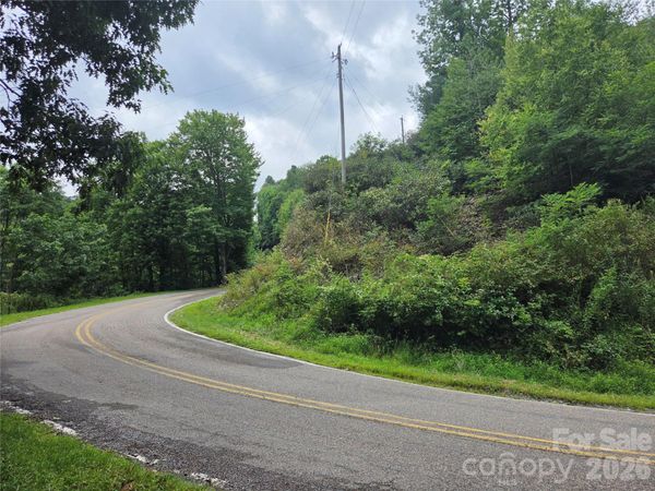 701 Pigeon Roost Road , Banner Elk, NC 28604