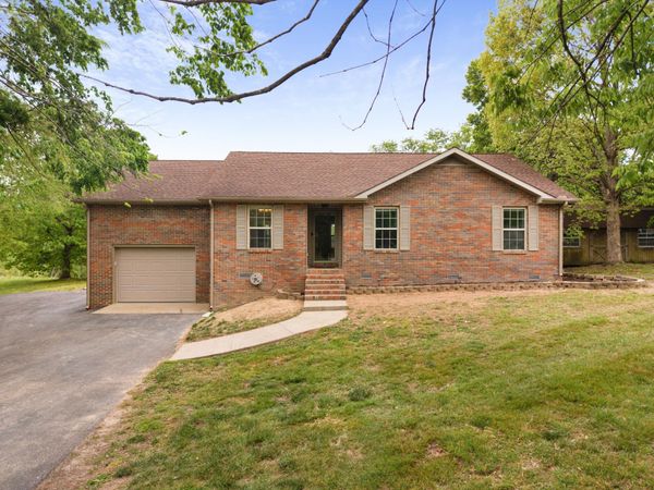 78 Angela Ln , Westmoreland, TN 37186