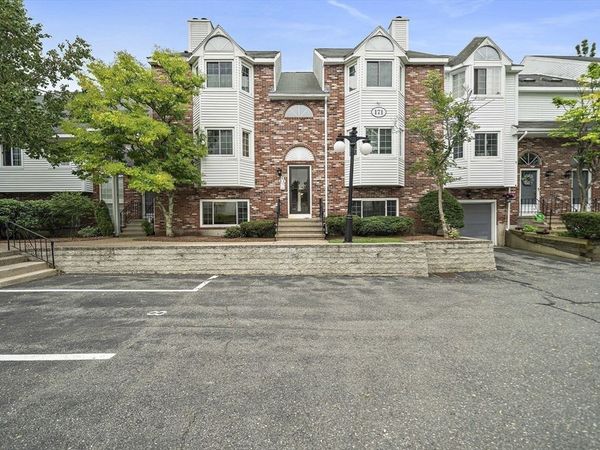 171 Tall Oaks Dr, Unit F, Weymouth, MA 02190