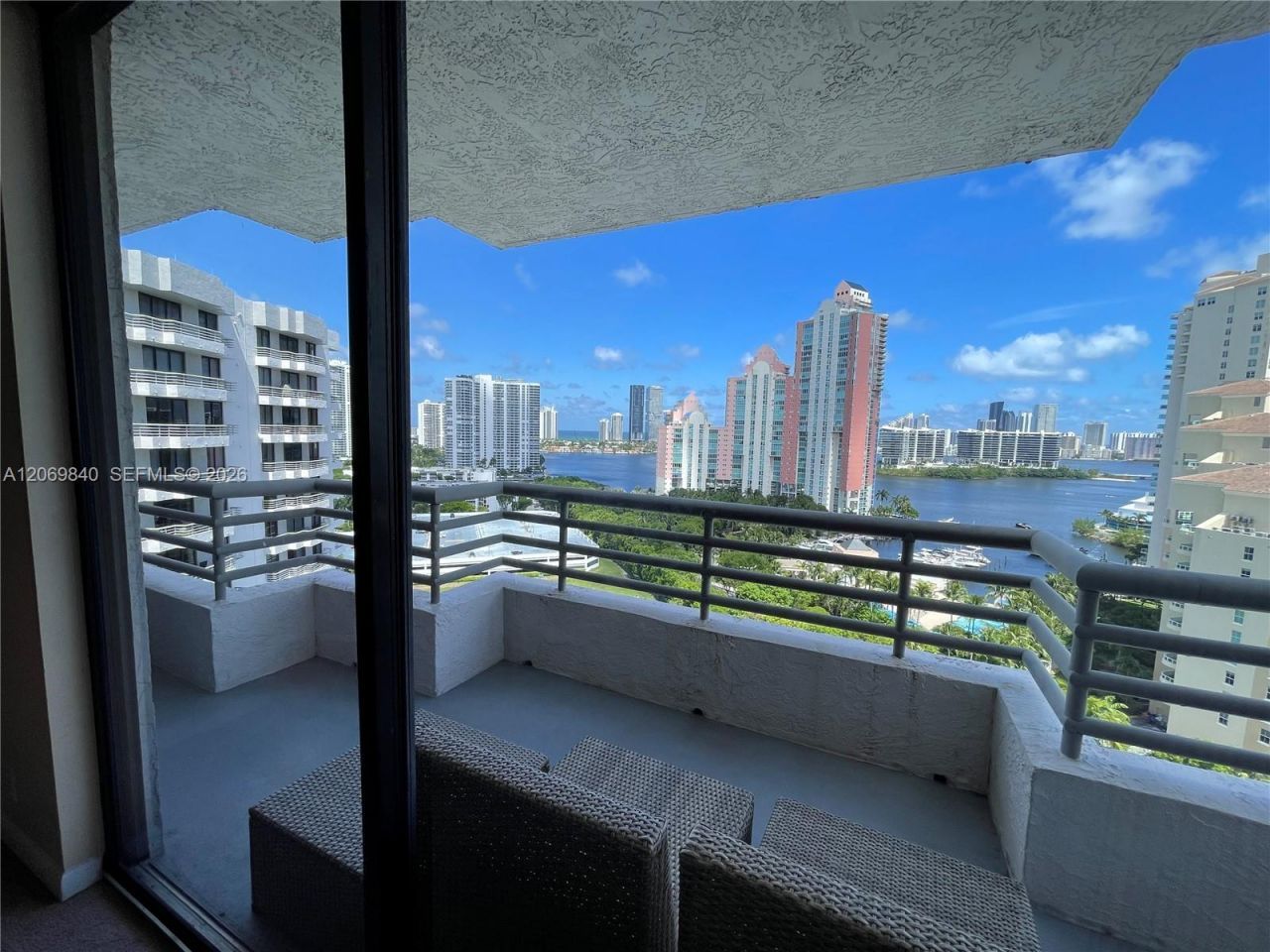 3300 NE 191st St, Unit 1918, Aventura, FL 33180 Photo
