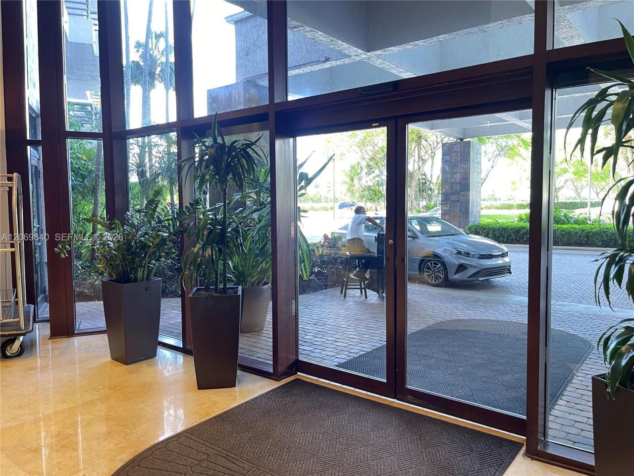 3300 NE 191st St, Unit 1918, Aventura, FL 33180 Photo