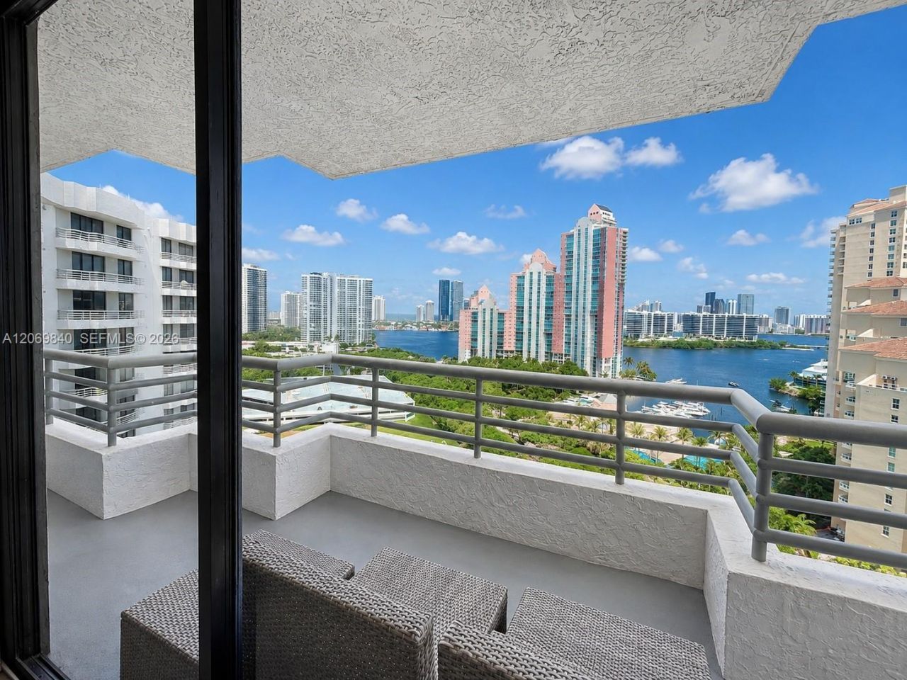 3300 NE 191st St, Unit 1918, Aventura, FL 33180 Photo