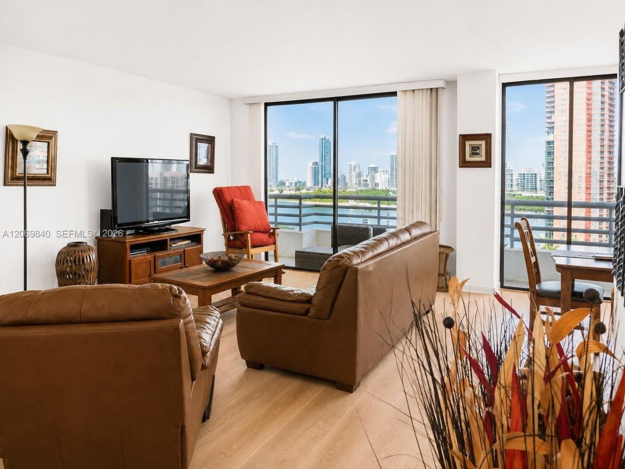 3300 NE 191st St, Unit 1918, Aventura, FL 33180 Photo
