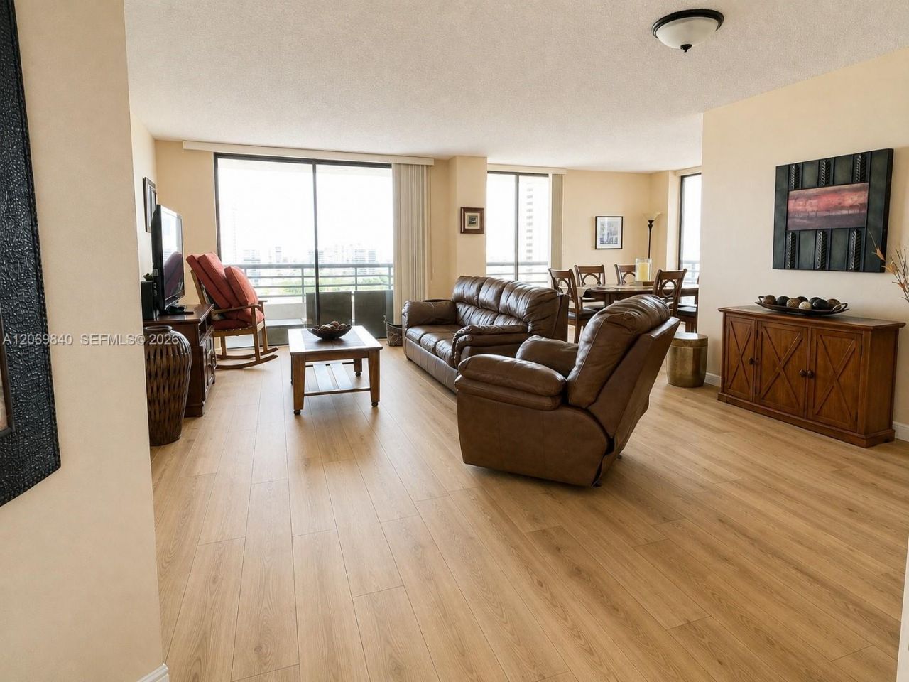 3300 NE 191st St, Unit 1918, Aventura, FL 33180 Photo