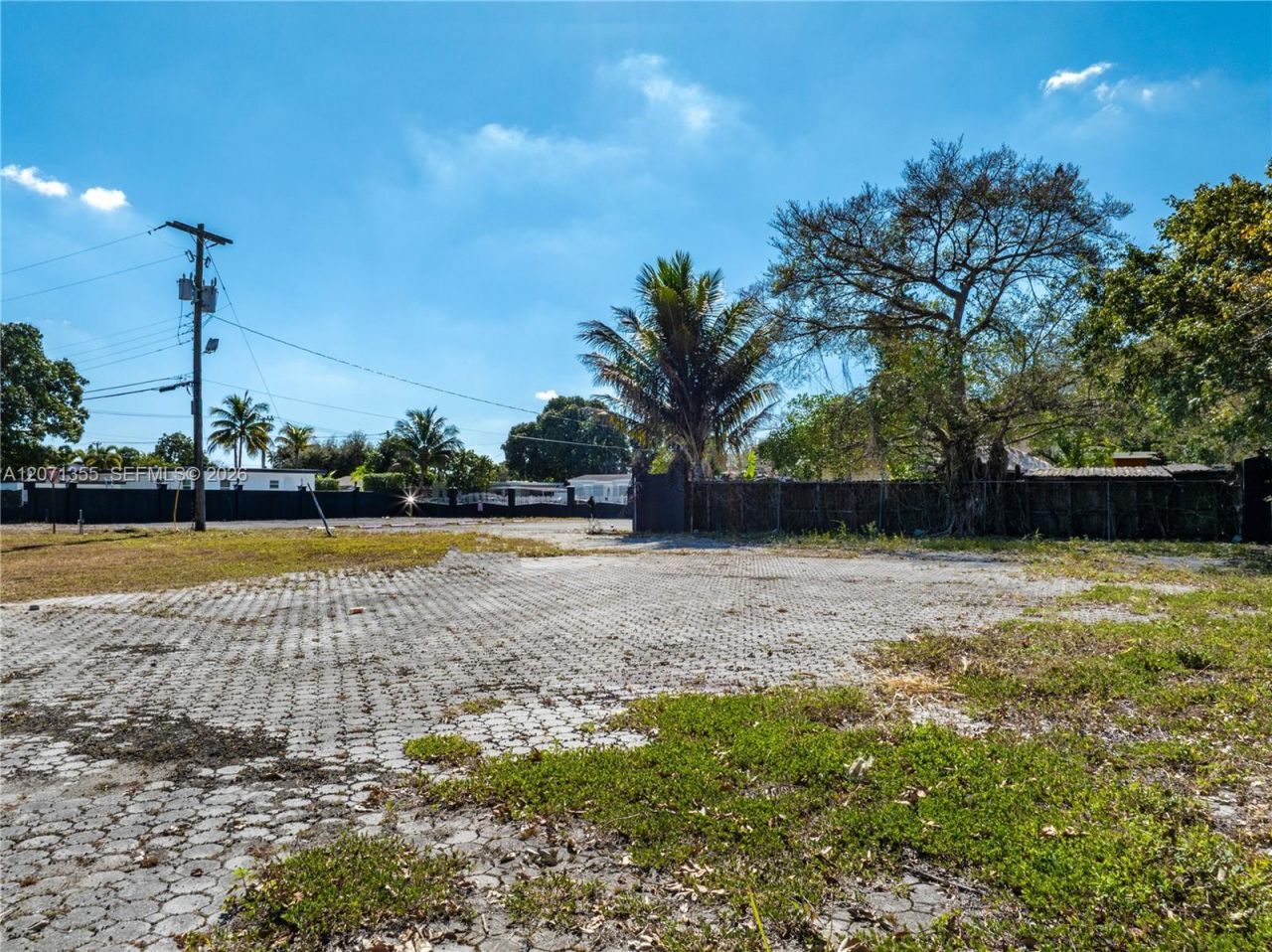 1450 NW 119th St , Miami, FL 33167 Photo