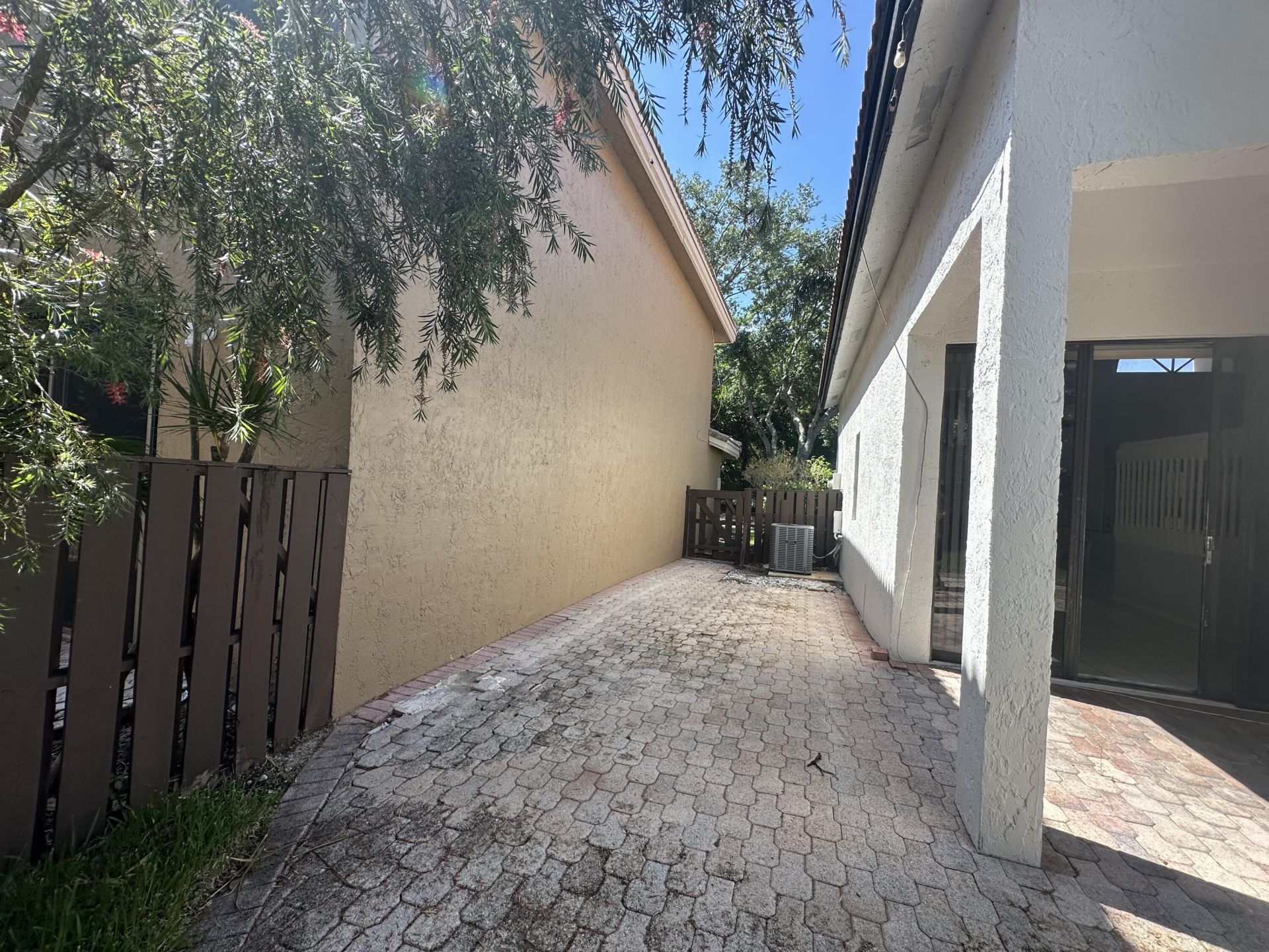 10461 NW 12th Court, Plantation, FL 33322 Photo
