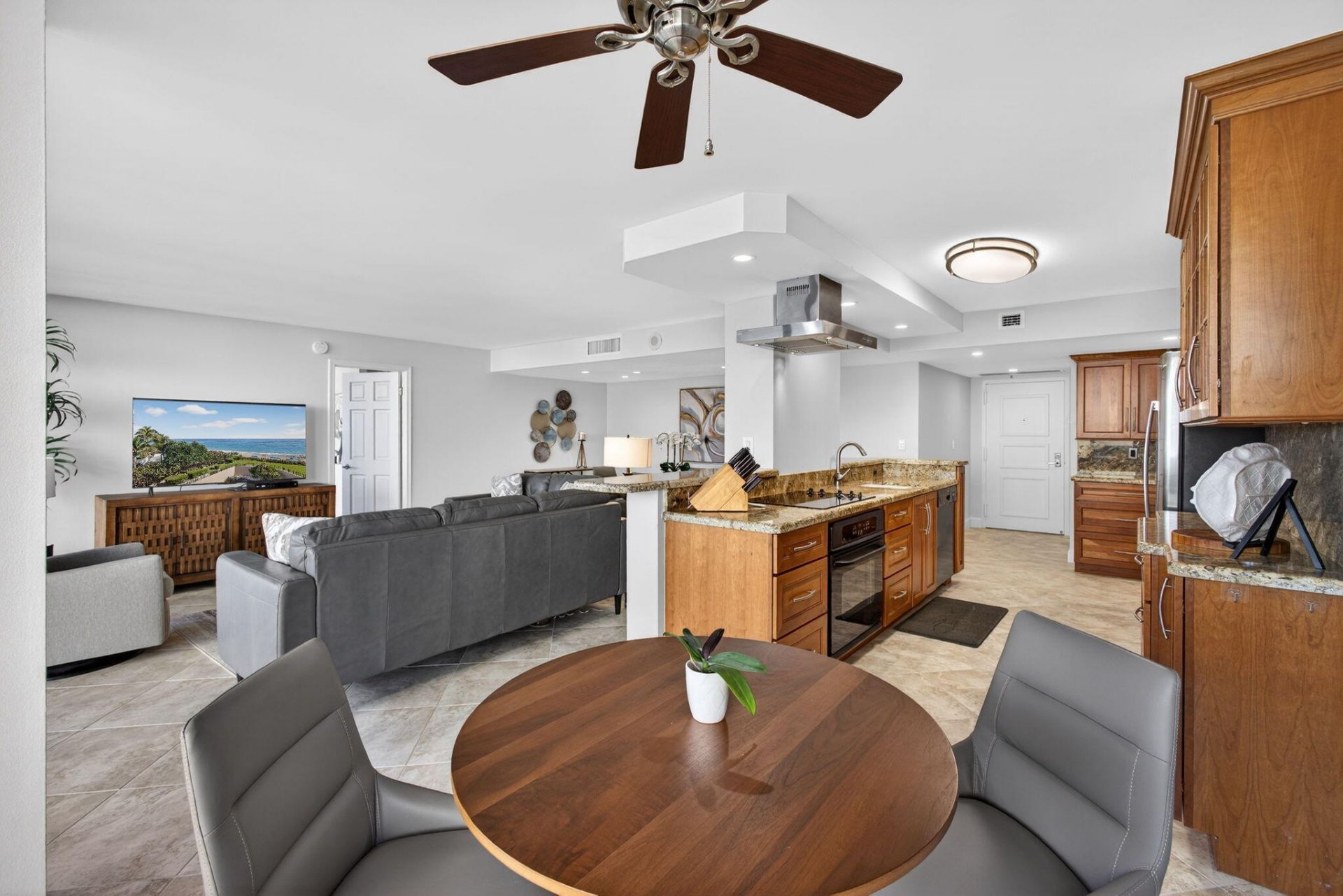 4200 N Ocean Drive, Unit 1-406, Riviera Beach, FL 33404 Photo