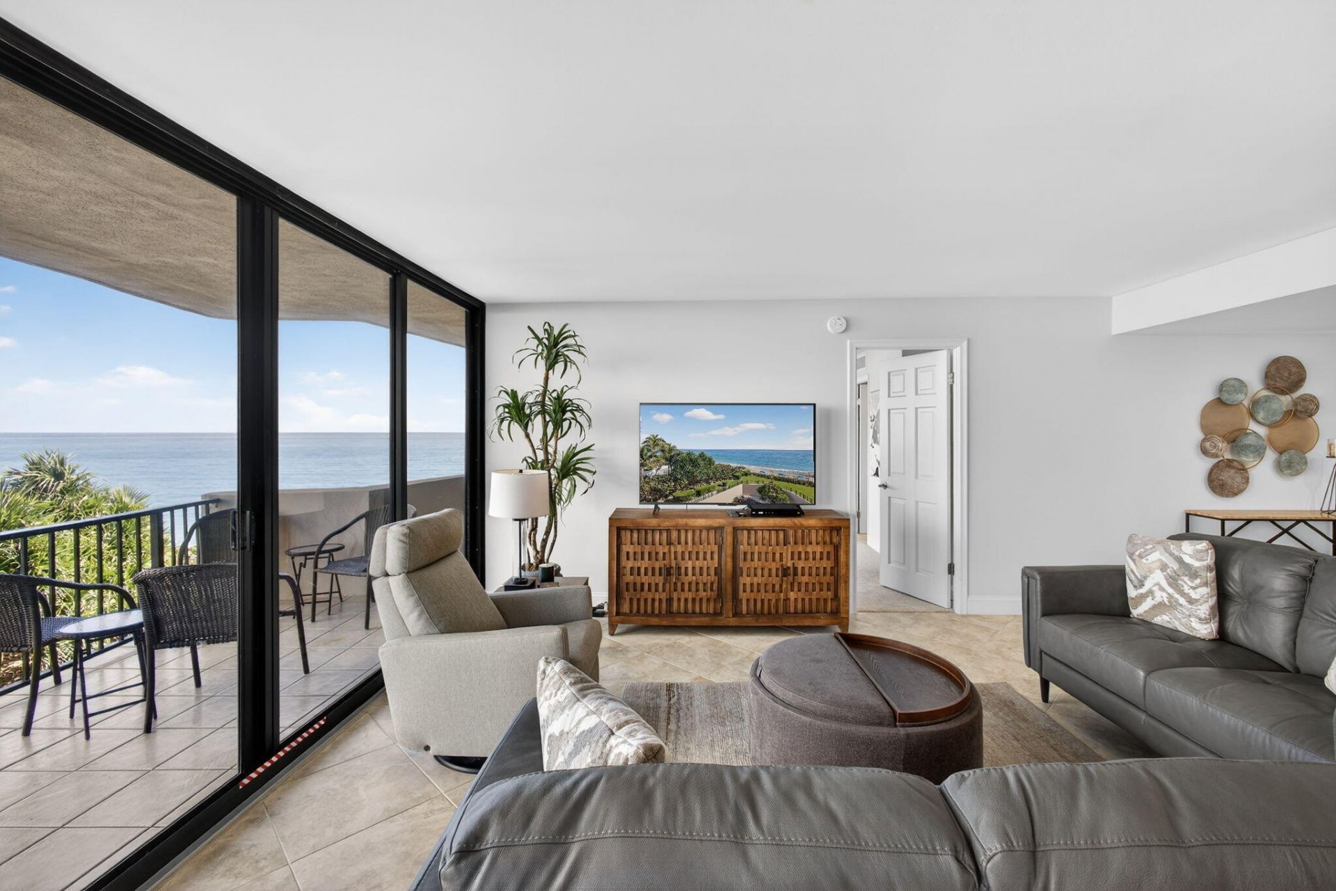 4200 N Ocean Drive, Unit 1-406, Riviera Beach, FL 33404 Photo