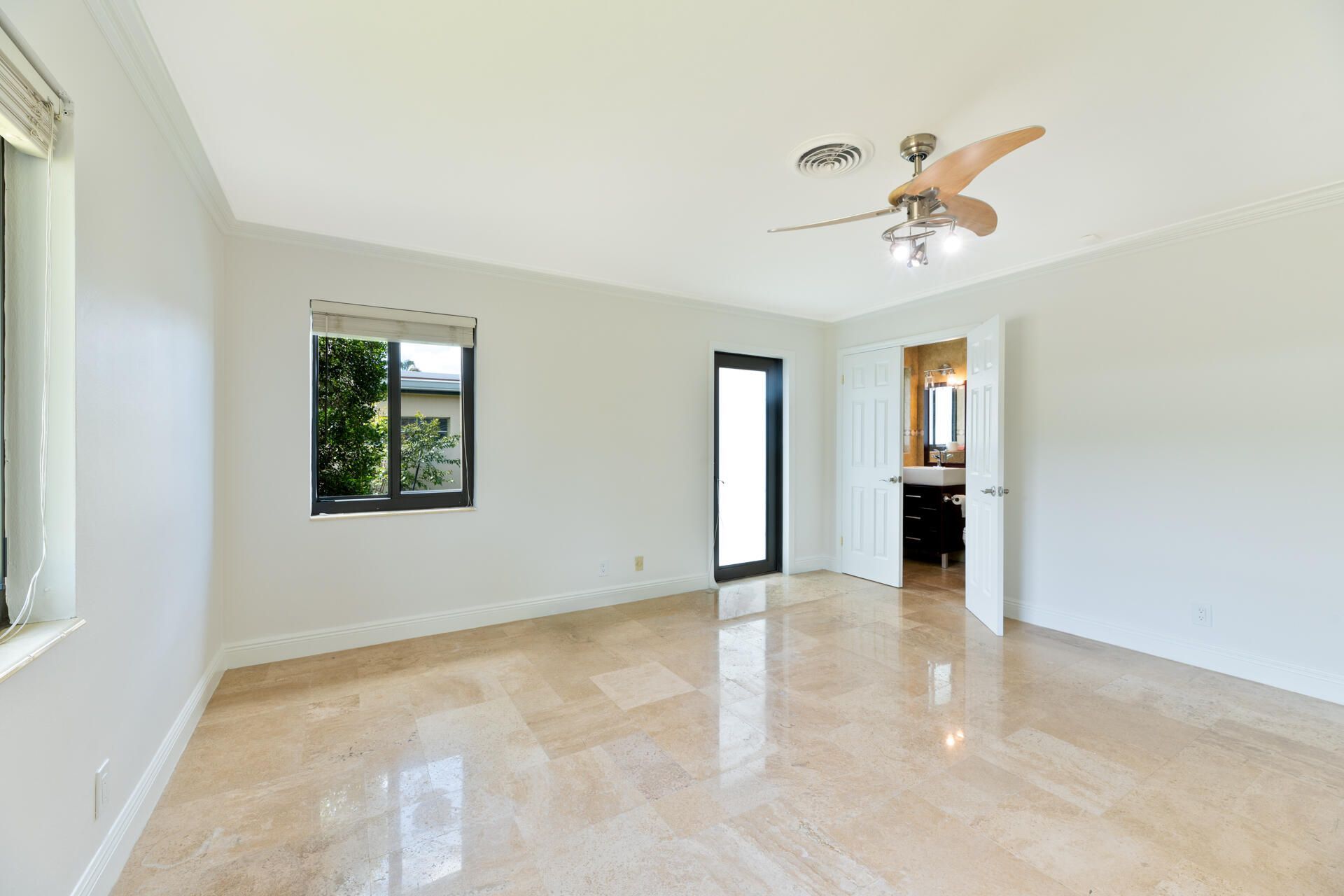 4621 NE 18th Terrace, Fort Lauderdale, FL 33308 Photo