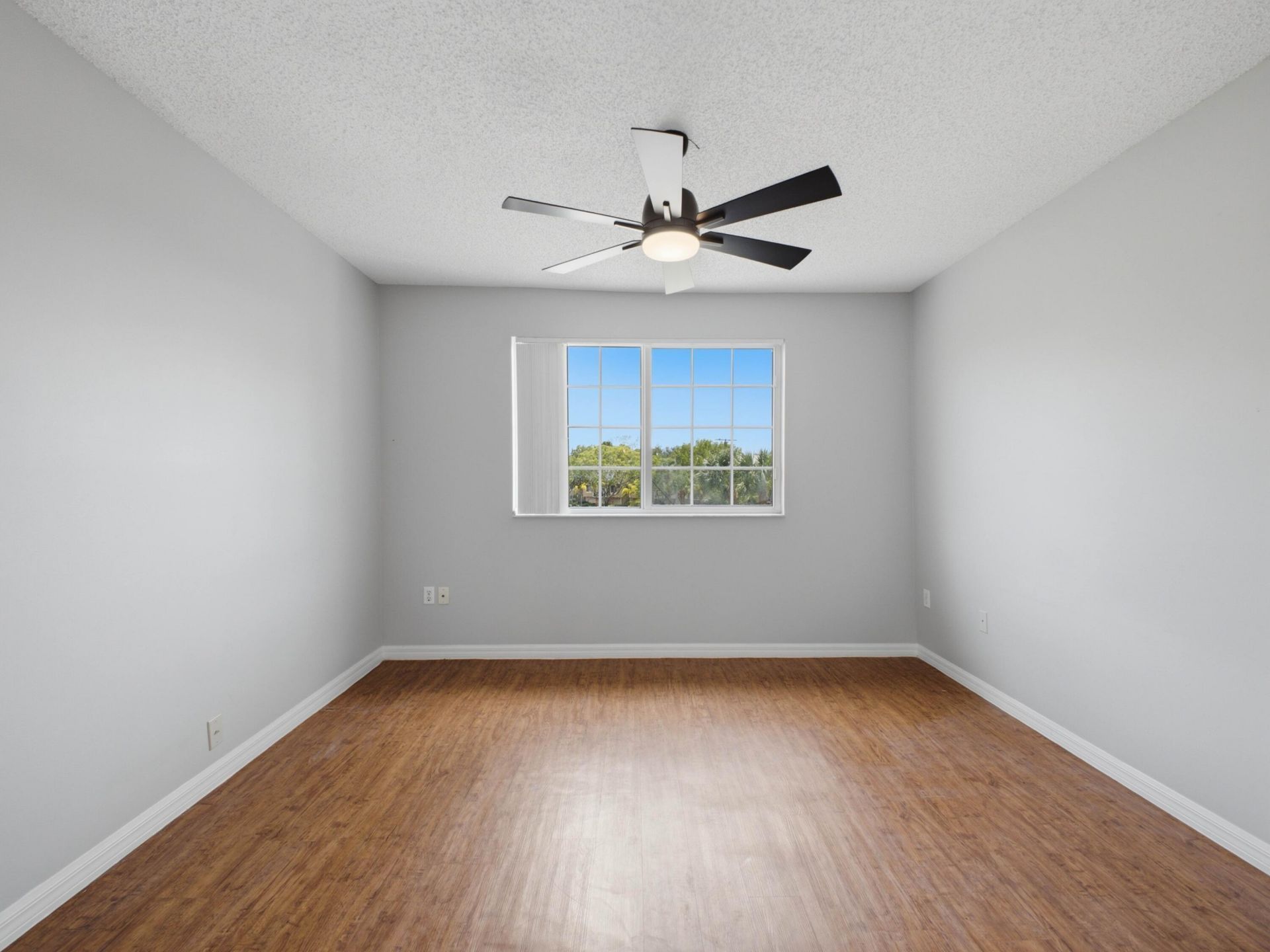 900 Crestwood Court S, Unit 920, Royal Palm Beach, FL 33411 Photo