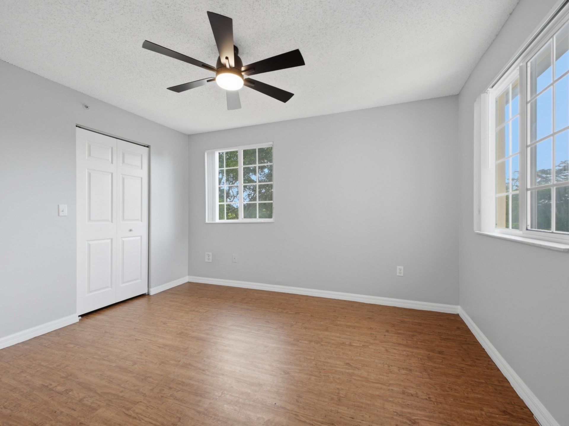 900 Crestwood Court S, Unit 920, Royal Palm Beach, FL 33411 Photo