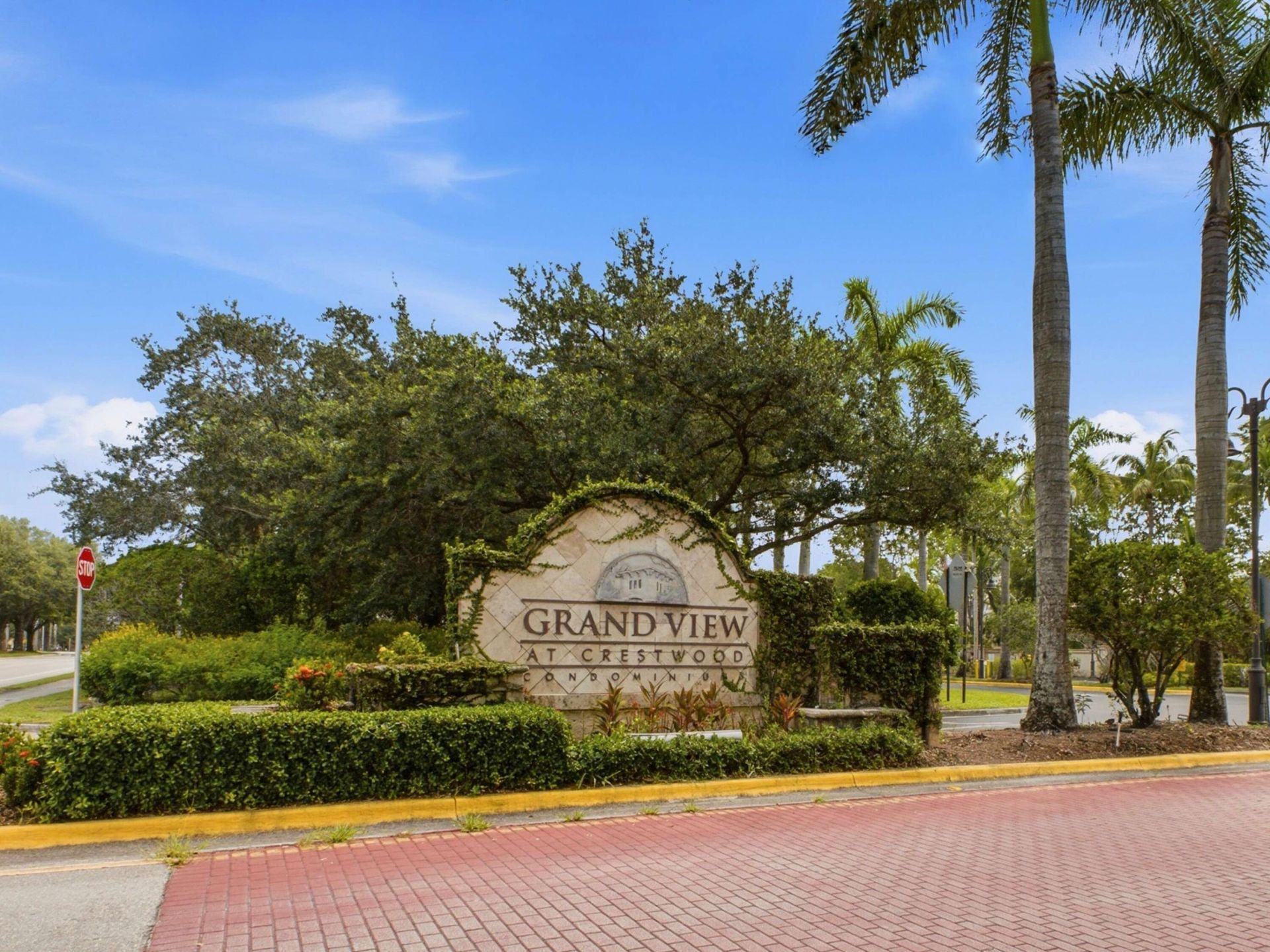 900 Crestwood Court S, Unit 920, Royal Palm Beach, FL 33411 Photo