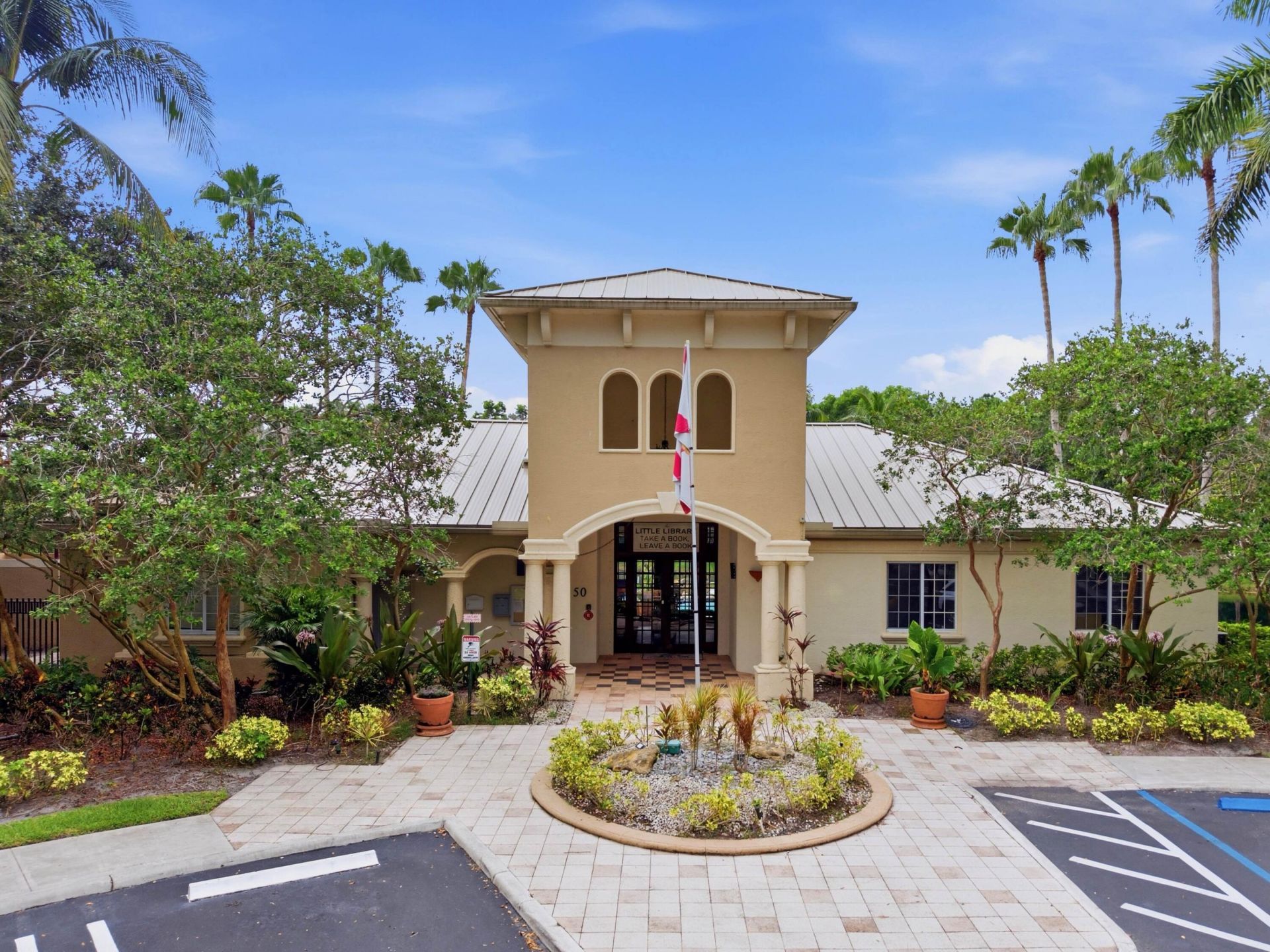 900 Crestwood Court S, Unit 920, Royal Palm Beach, FL 33411 Photo
